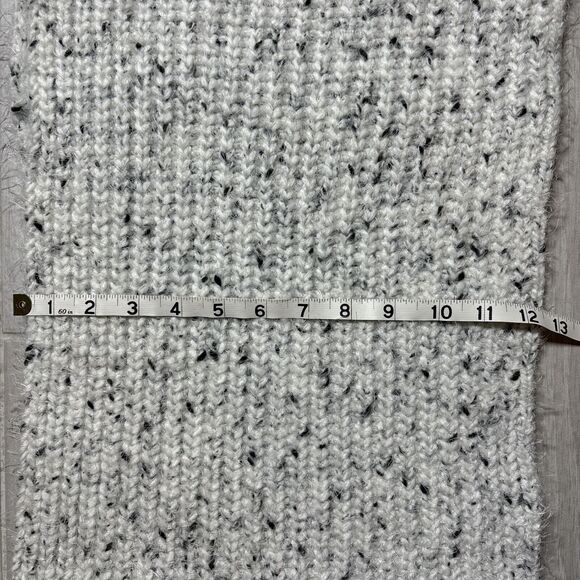 Calvin Klein Infinity Scarf  White Black Tones 33” X 12” Accessories Fall Winter - Picture 9 of 9